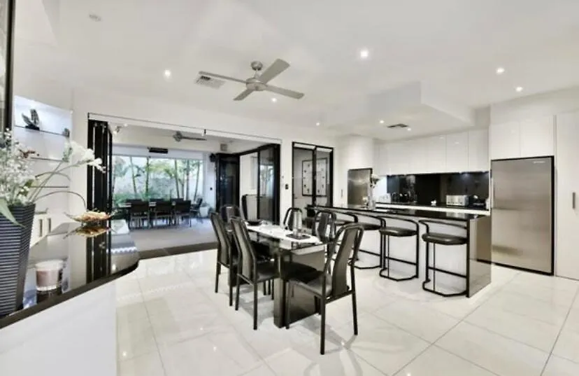Spectacular Luxury Home Glenelg 0*,  Australia